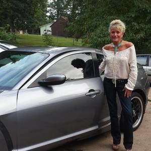 Meet your Posher, Debbie